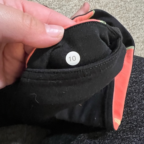 Lululemon Athletica Size 10 Black Wide Leg Crop Leggings with Hidden Pocket - Picture 8 of 8